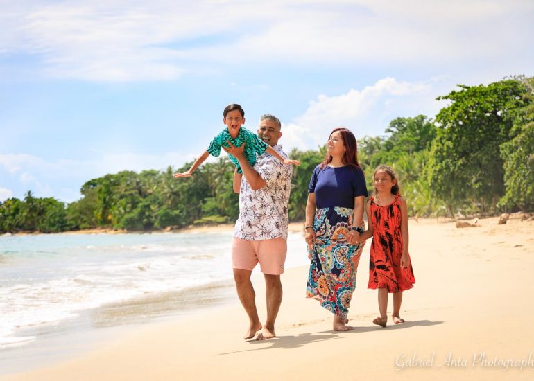 Family Photographer in Puerto Viejo Costa Rica