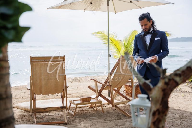 Elopement Costa Rica Puerto Viejo Beach