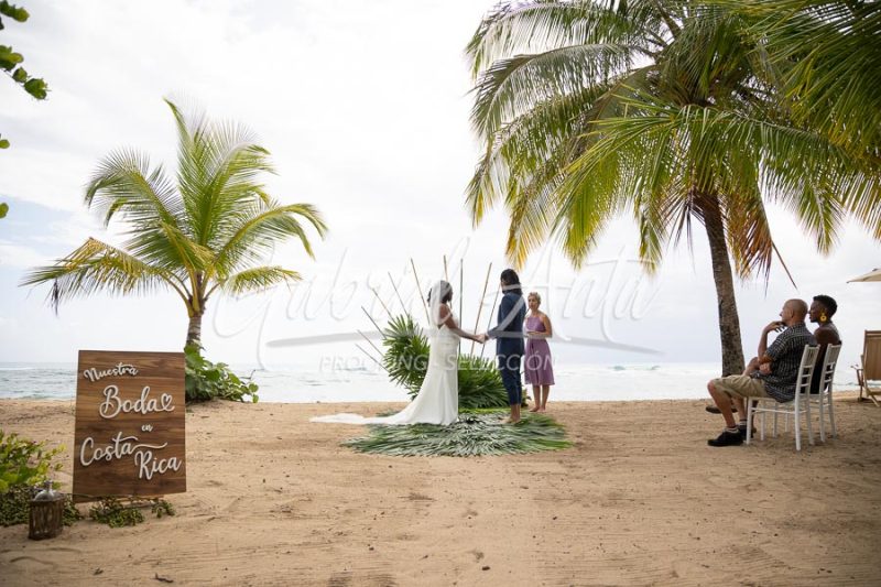 Elopement Costa Rica Puerto Viejo Beach