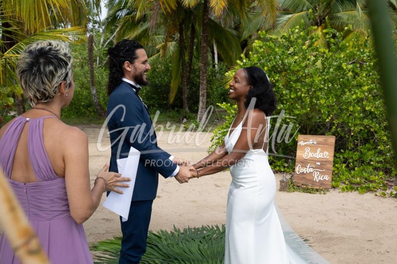 Elopement Costa Rica Puerto Viejo Beach