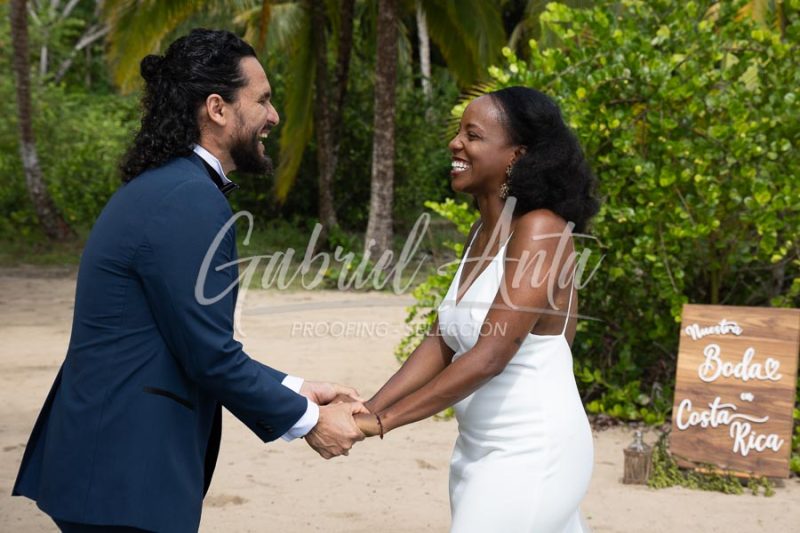 Elopement Costa Rica Puerto Viejo Beach
