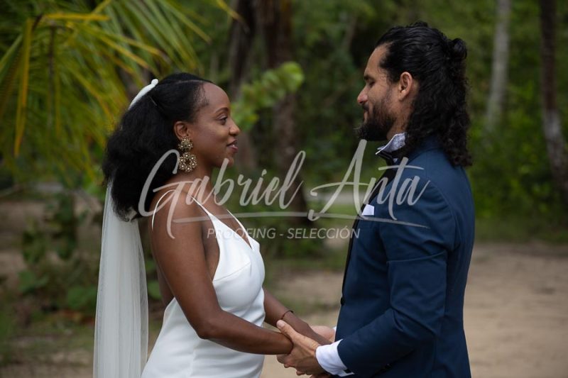 Elopement Costa Rica Puerto Viejo Beach