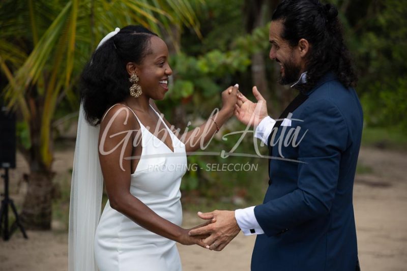 Elopement Costa Rica Puerto Viejo Beach