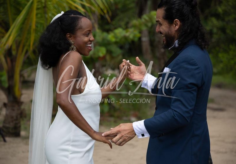 Elopement Costa Rica Puerto Viejo Beach