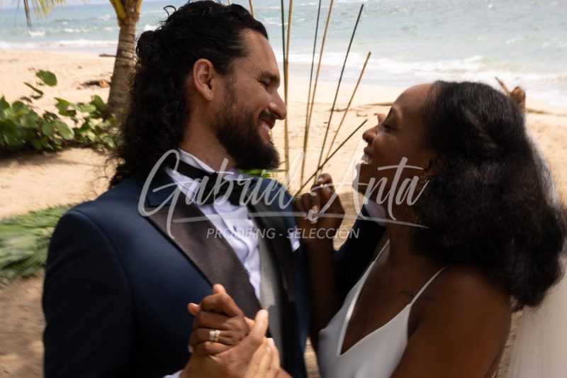 Elopement Costa Rica Puerto Viejo Beach