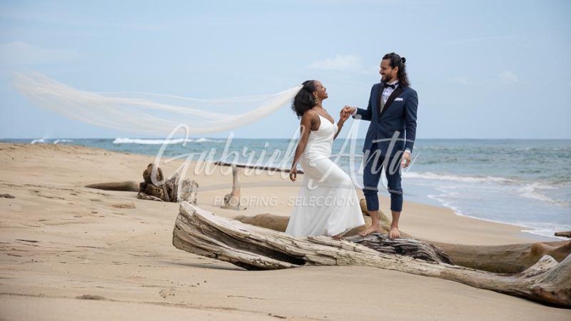 Elopement Costa Rica Puerto Viejo Beach