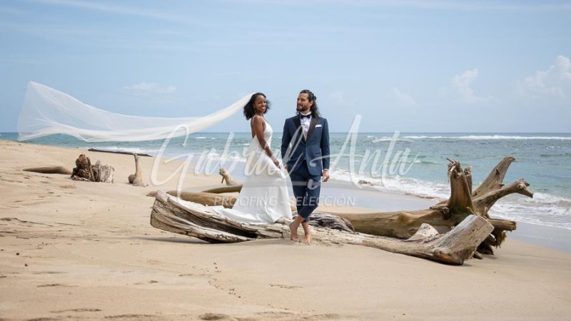 Elopement Costa Rica Puerto Viejo Beach