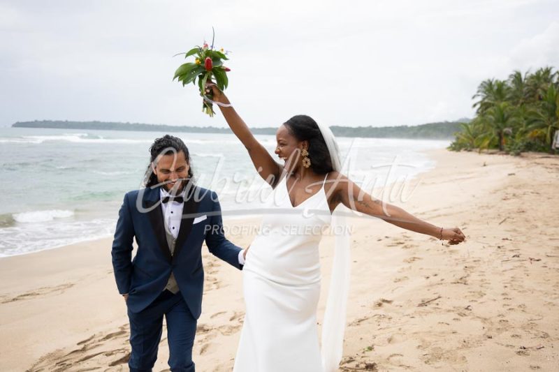 Elopement Costa Rica Puerto Viejo Beach