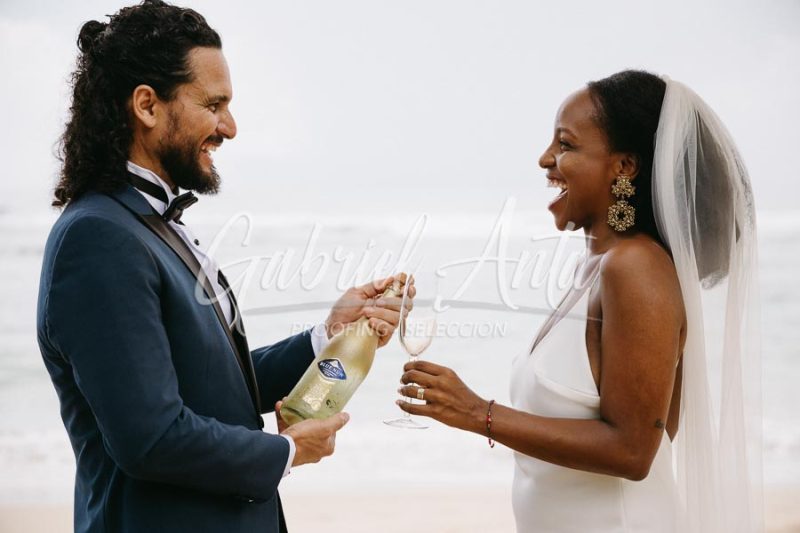 Elopement Costa Rica Puerto Viejo Beach