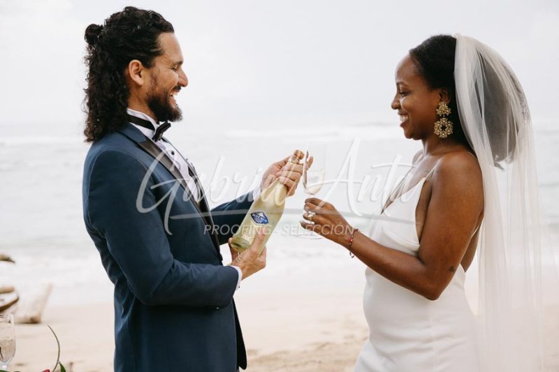 Elopement Costa Rica Puerto Viejo Beach