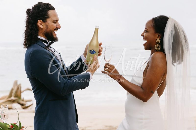 Elopement Costa Rica Puerto Viejo Beach