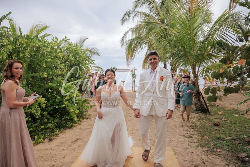 Wedding in Puerto Viejo Costa Rica Beach by Gabriel Anta Photographer