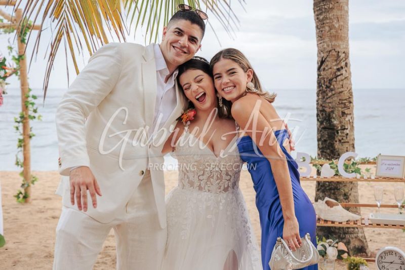 Wedding in Puerto Viejo Costa Rica Beach by Gabriel Anta Photographer