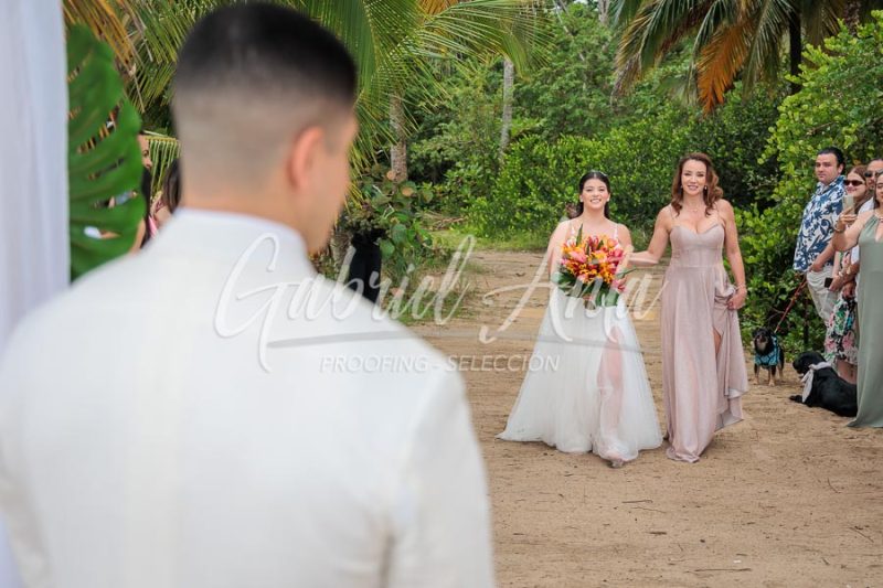 Wedding in Puerto Viejo Costa Rica Beach by Gabriel Anta Photographer