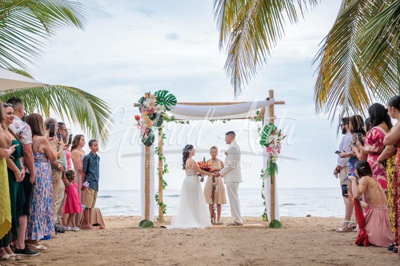 Wedding in Puerto Viejo Costa Rica Beach by Gabriel Anta Photographer