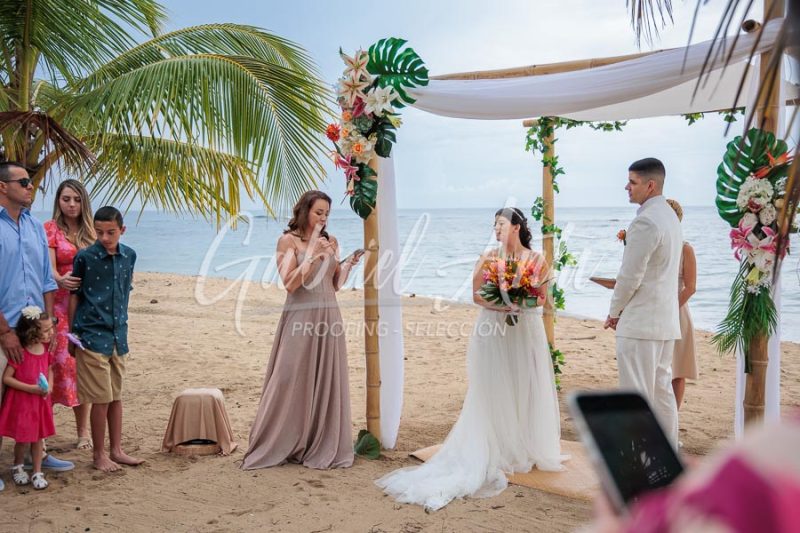 Wedding in Puerto Viejo Costa Rica Beach by Gabriel Anta Photographer