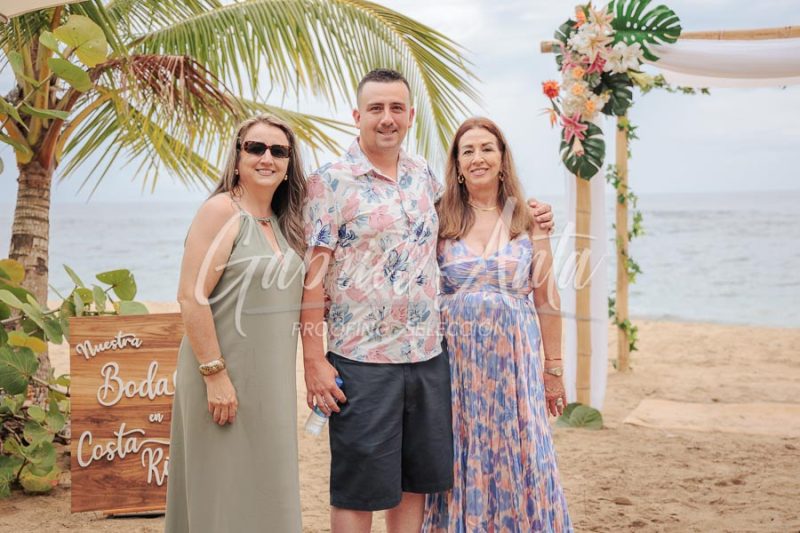Wedding in Puerto Viejo Costa Rica Beach by Gabriel Anta Photographer