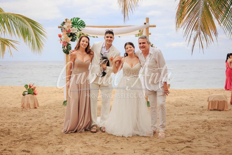 Wedding in Puerto Viejo Costa Rica Beach by Gabriel Anta Photographer