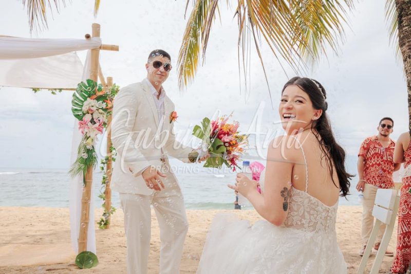 Wedding in Puerto Viejo Costa Rica Beach by Gabriel Anta Photographer
