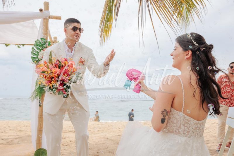 Wedding in Puerto Viejo Costa Rica Beach by Gabriel Anta Photographer