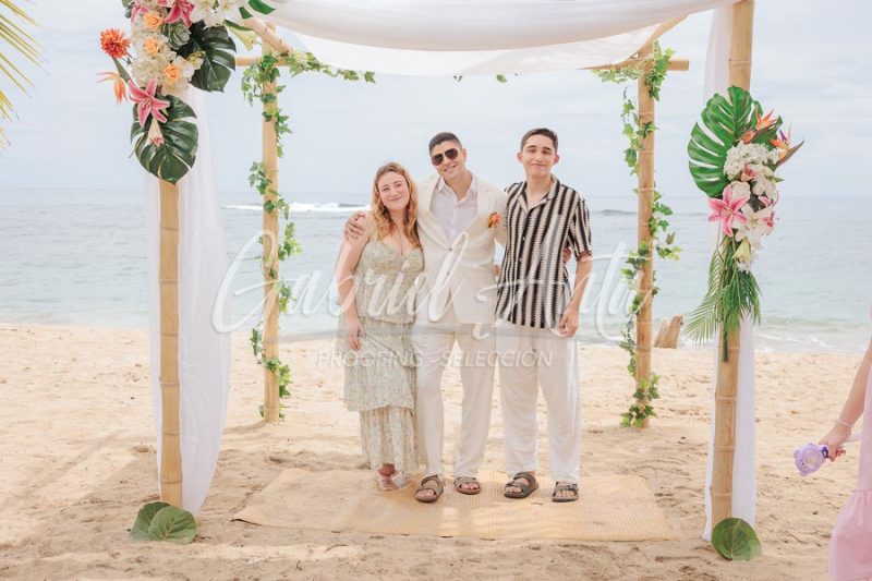 Wedding in Puerto Viejo Costa Rica Beach by Gabriel Anta Photographer