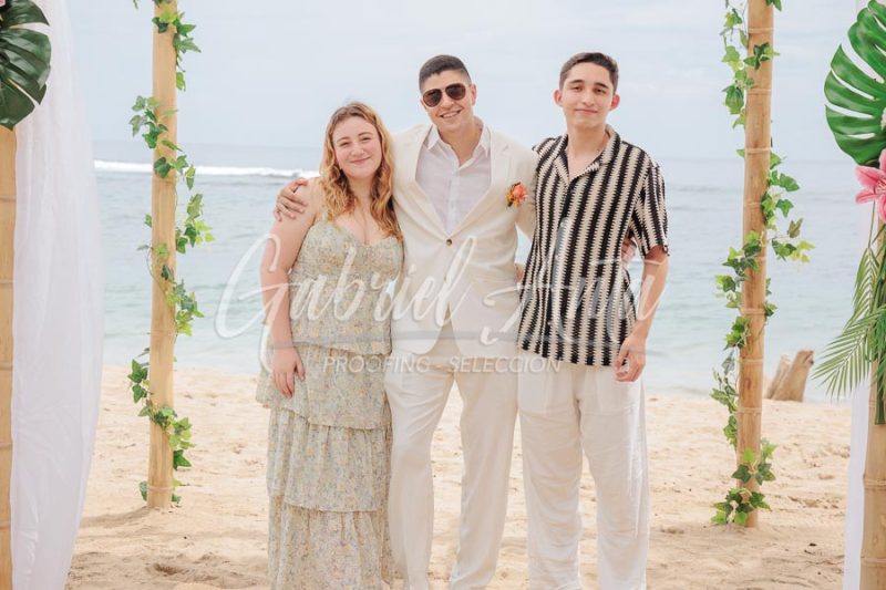 Wedding in Puerto Viejo Costa Rica Beach by Gabriel Anta Photographer