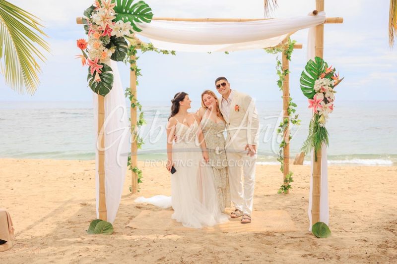 Wedding in Puerto Viejo Costa Rica Beach by Gabriel Anta Photographer