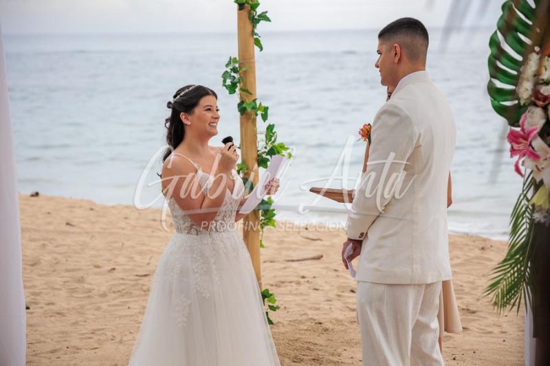 Wedding in Puerto Viejo Costa Rica Beach by Gabriel Anta Photographer