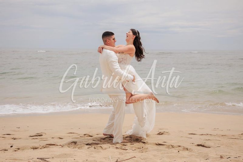 Wedding in Puerto Viejo Costa Rica Beach by Gabriel Anta Photographer
