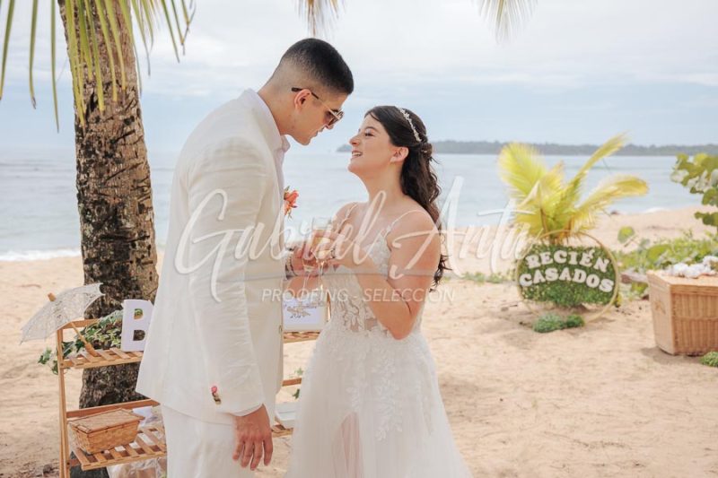 Wedding in Puerto Viejo Costa Rica Beach by Gabriel Anta Photographer