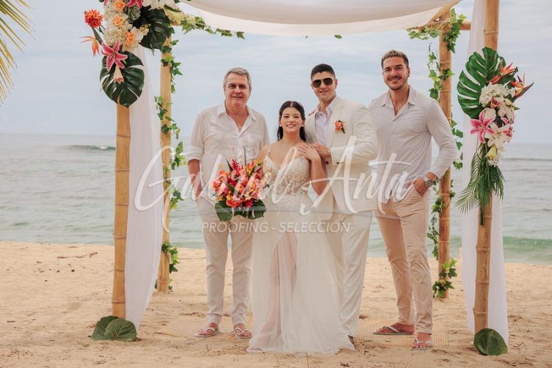 Wedding in Puerto Viejo Costa Rica Beach by Gabriel Anta Photographer
