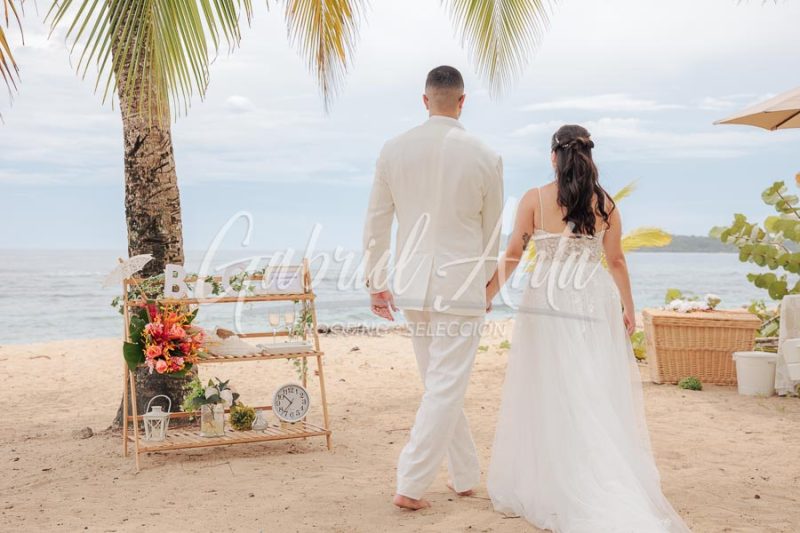 Wedding in Puerto Viejo Costa Rica Beach by Gabriel Anta Photographer