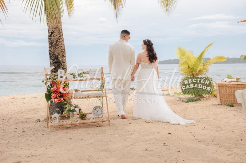 Wedding in Puerto Viejo Costa Rica Beach by Gabriel Anta Photographer
