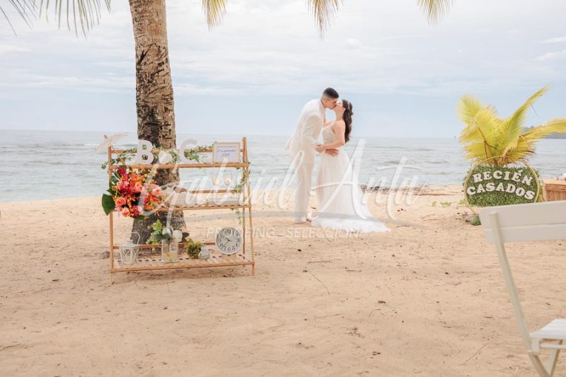Wedding in Puerto Viejo Costa Rica Beach by Gabriel Anta Photographer