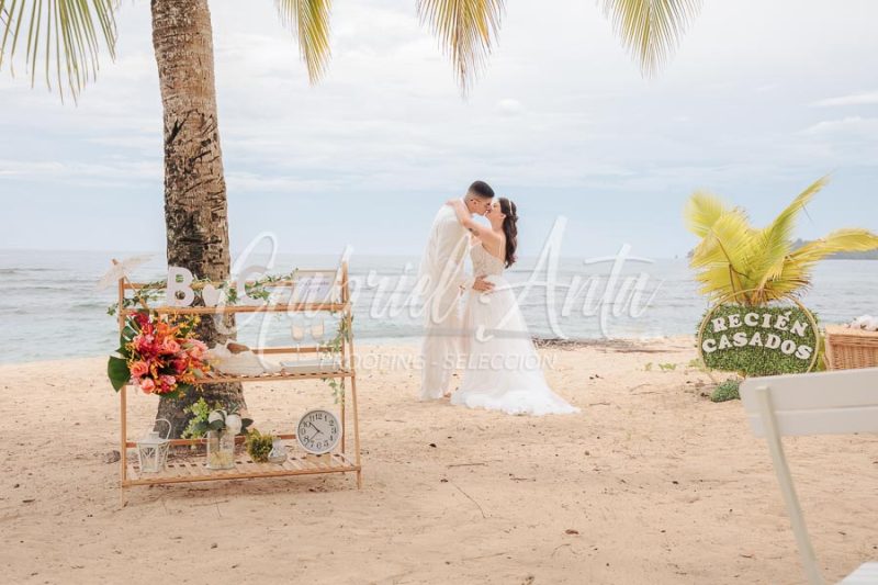 Wedding in Puerto Viejo Costa Rica Beach by Gabriel Anta Photographer