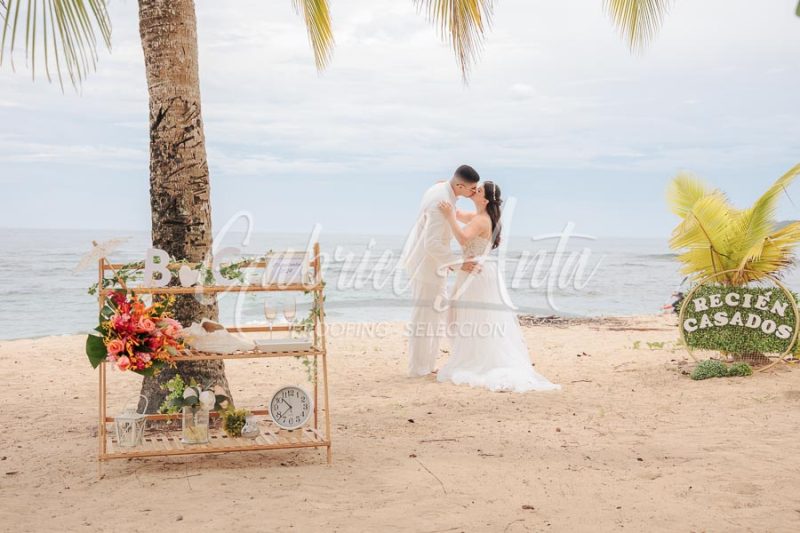 Wedding in Puerto Viejo Costa Rica Beach by Gabriel Anta Photographer