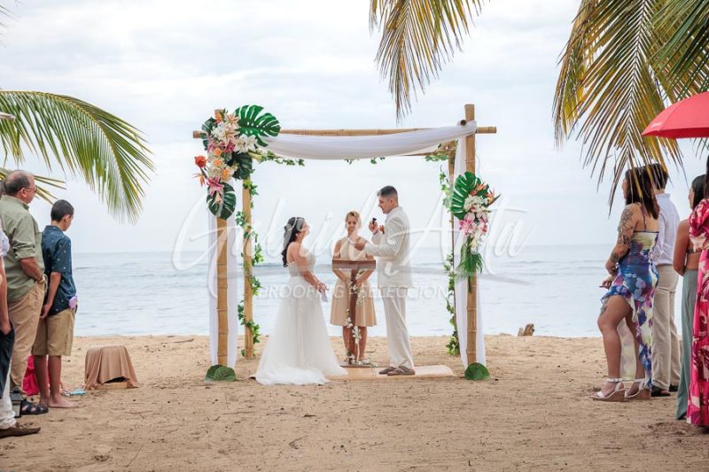 Wedding in Puerto Viejo Costa Rica Beach by Gabriel Anta Photographer