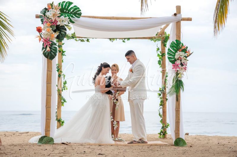 Wedding in Puerto Viejo Costa Rica Beach by Gabriel Anta Photographer