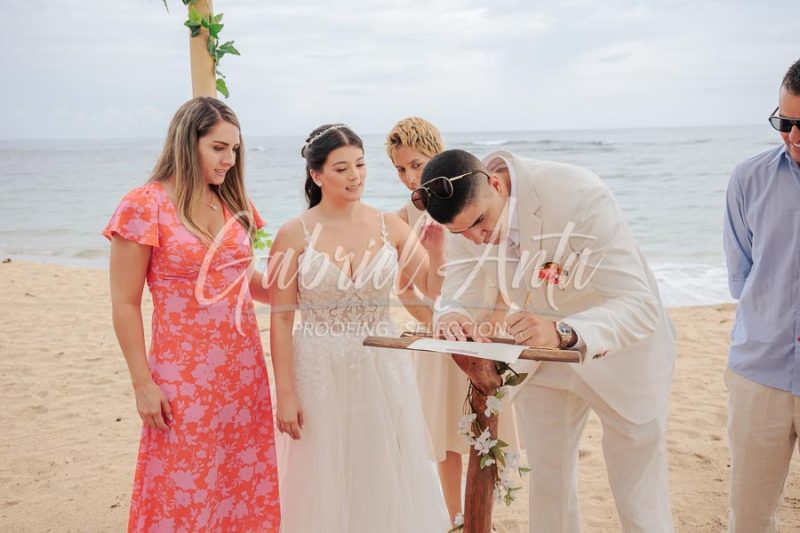 Wedding in Puerto Viejo Costa Rica Beach by Gabriel Anta Photographer