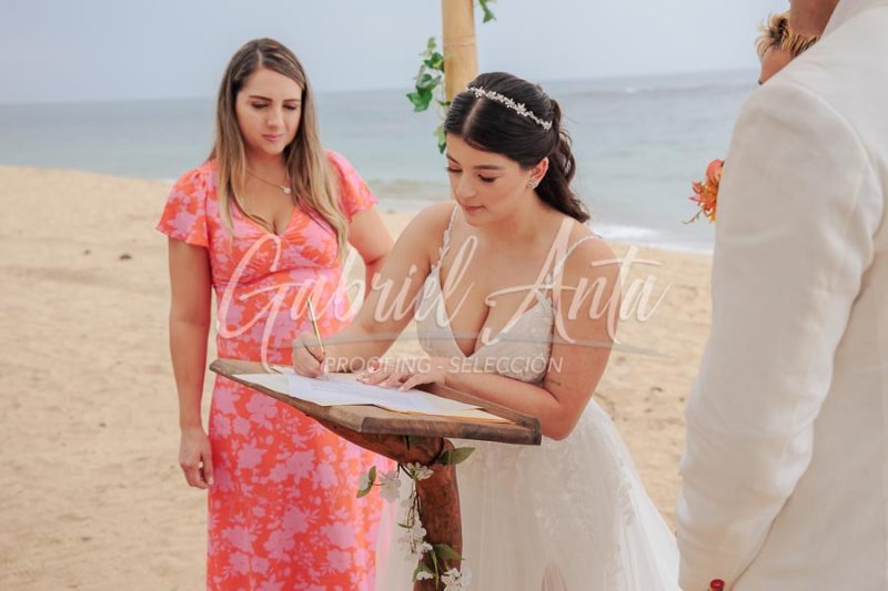 Wedding in Puerto Viejo Costa Rica Beach by Gabriel Anta Photographer