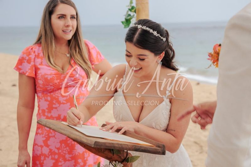 Wedding in Puerto Viejo Costa Rica Beach by Gabriel Anta Photographer