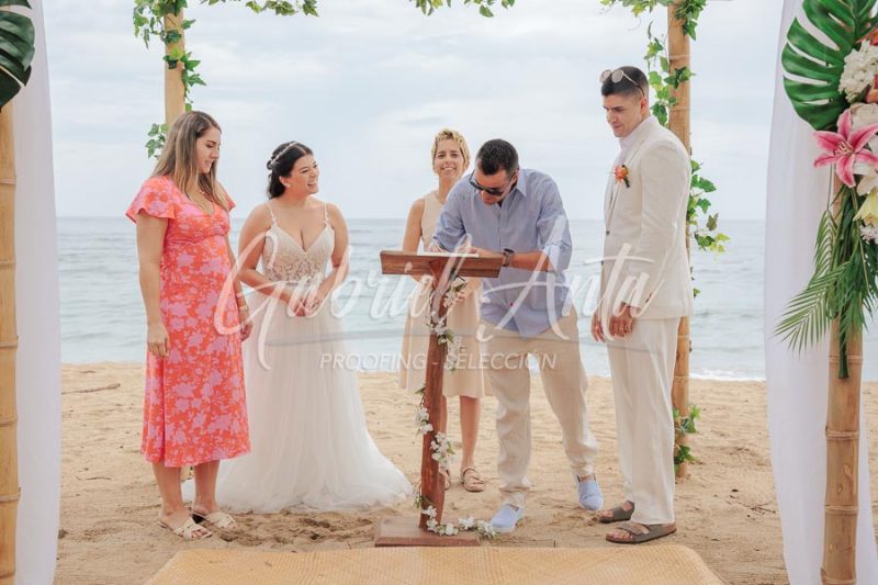 Wedding in Puerto Viejo Costa Rica Beach by Gabriel Anta Photographer