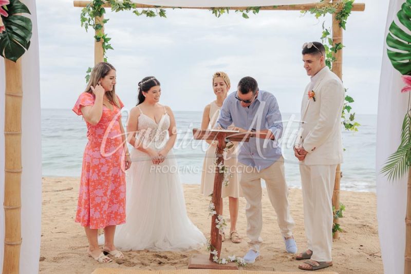 Wedding in Puerto Viejo Costa Rica Beach by Gabriel Anta Photographer