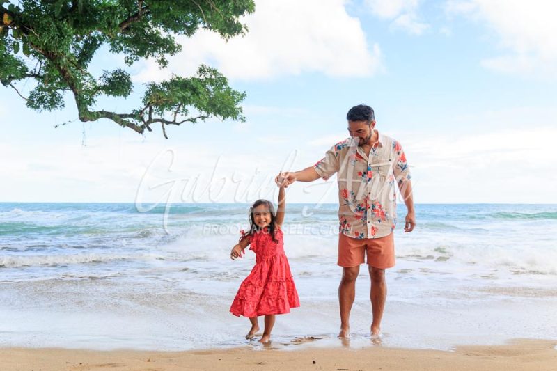 Sesión de Fotos de Maternidad en Puerto Viejo de Talamanca (Costa Rica)