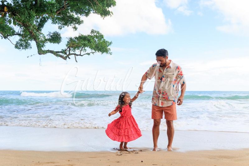 Sesión de Fotos de Maternidad en Puerto Viejo de Talamanca (Costa Rica)