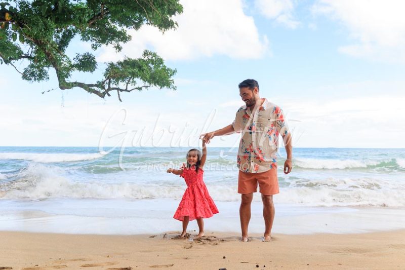Sesión de Fotos de Maternidad en Puerto Viejo de Talamanca (Costa Rica)