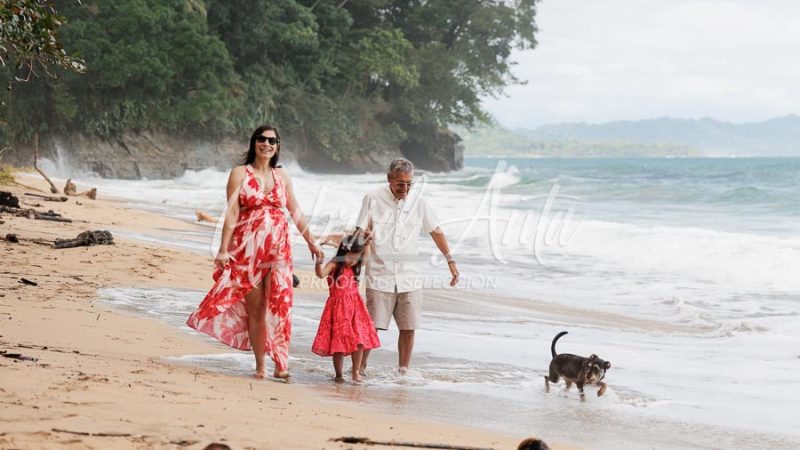 Sesión de Fotos de Maternidad en Puerto Viejo de Talamanca (Costa Rica)