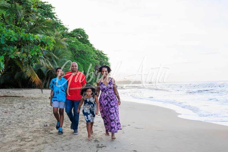 Family Photo Shoot Costa Rica Puerto Viejo