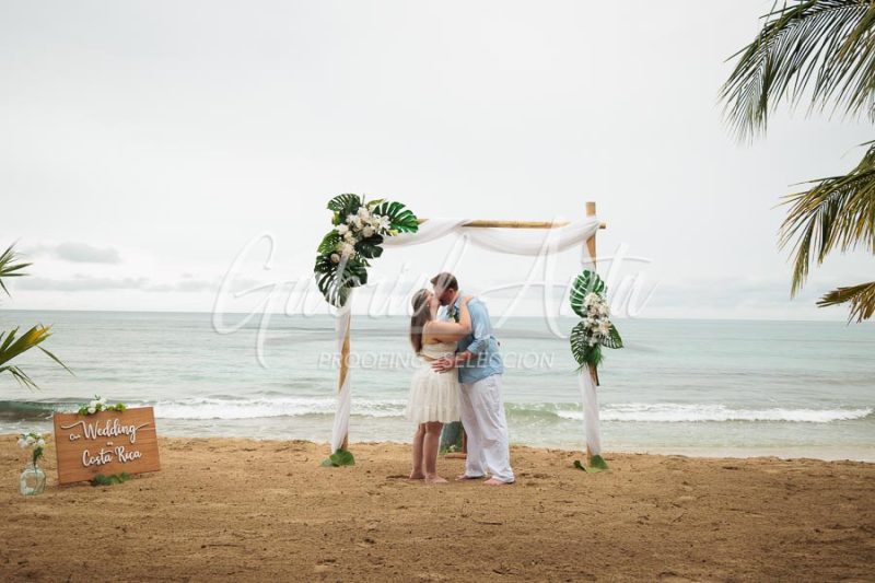 Elopement Wedding in Costa Rica - Puerto Viejo de Talamanca