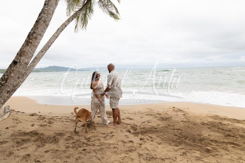 Propuesta de Matrimonio en la Playa en Puerto Viejo de Talamanca (Costa Rica)